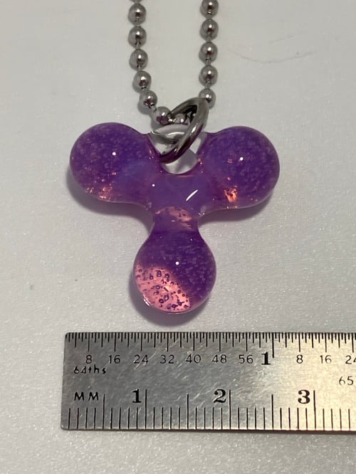 Image of opaline purple trefoil