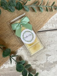 Image 1 of La Vie Scented Snap Bar