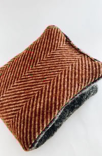Image 2 of rust & charcoal heat pack