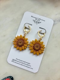 Image 2 of  Girasoles 