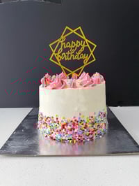 Image 3 of Cake (4 Layer)