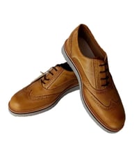 Image 4 of Mens Clarks Brogues Shoes Dip Dye Cognac Leather UK Size 7 G Unworn in Box