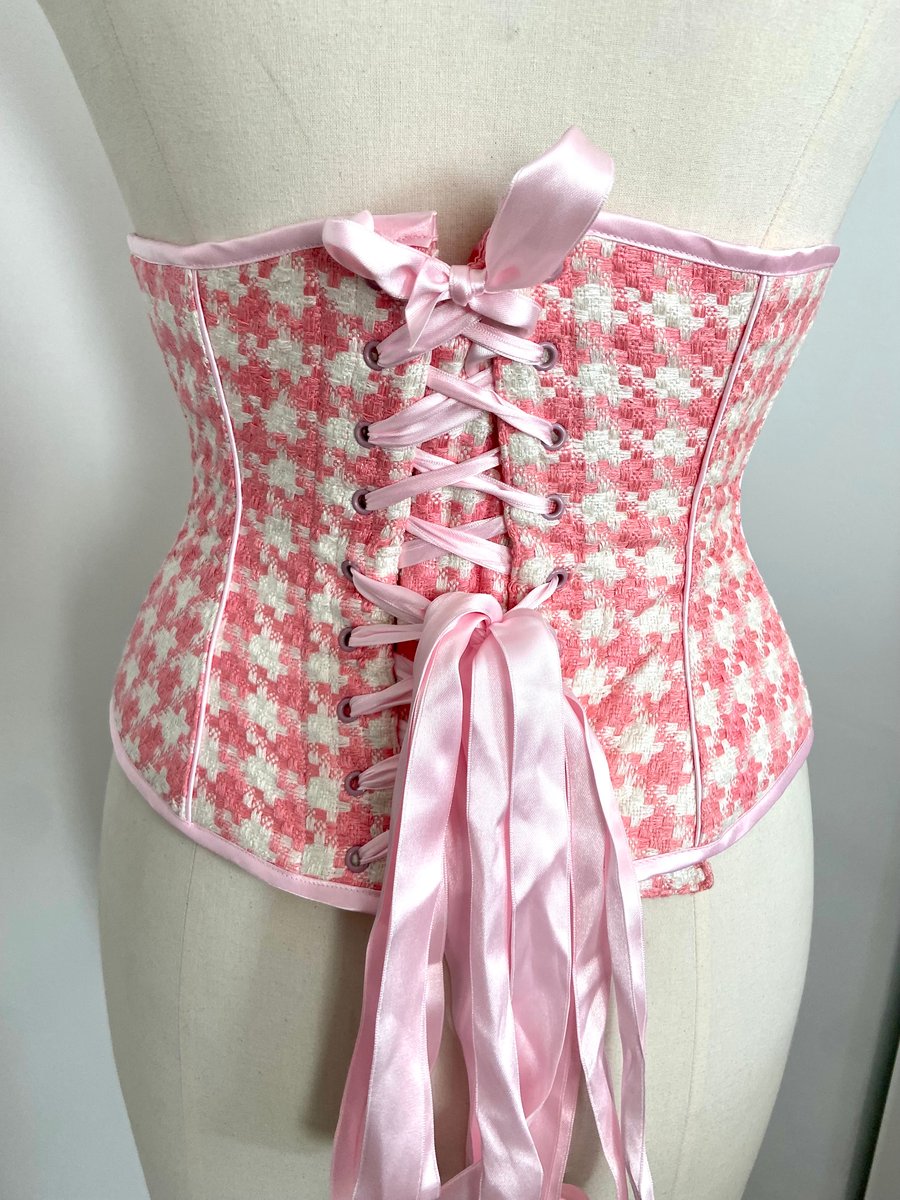 Image of PINK CHANEL UNDERBUST 