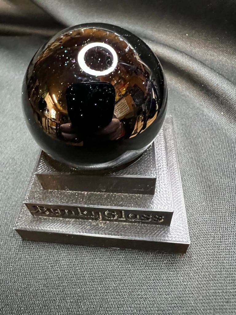 Silver and Gold Wag Marble Image 4