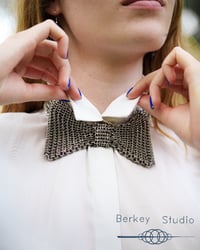 Image 1 of Rosa - bowties