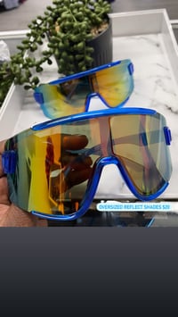 Oversized REFLECT SHADES