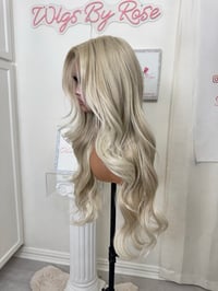 Image 4 of Creamy blonde free part luxury (ready to ship)