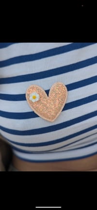 Image 6 of Broche coeur paquerette au choix 