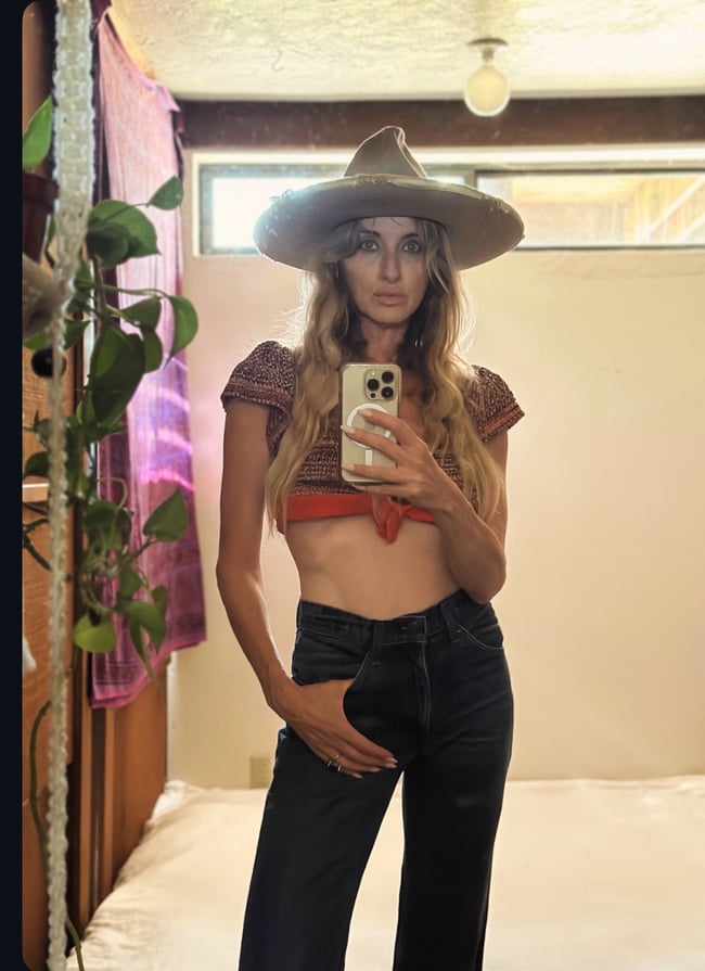 early 1970s space dyed knit flutter sleeve crop top