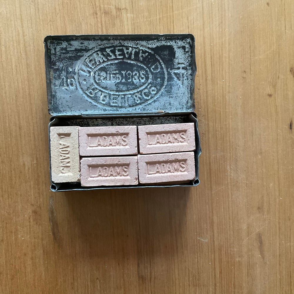 Image of Kiddibricks & Vesta Tin