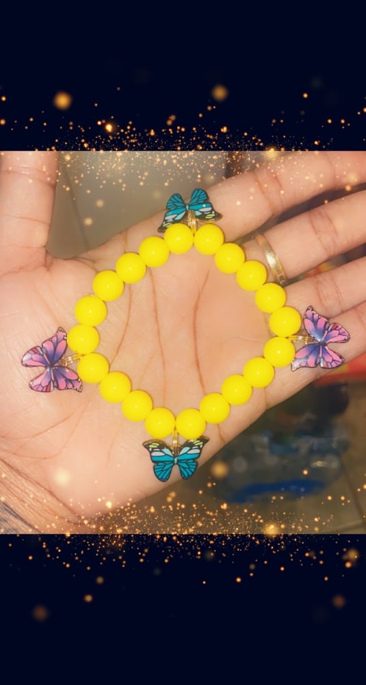 Image of Yellow butterfly beaded bracelet 