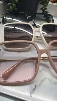 Image 2 of Diamond shades