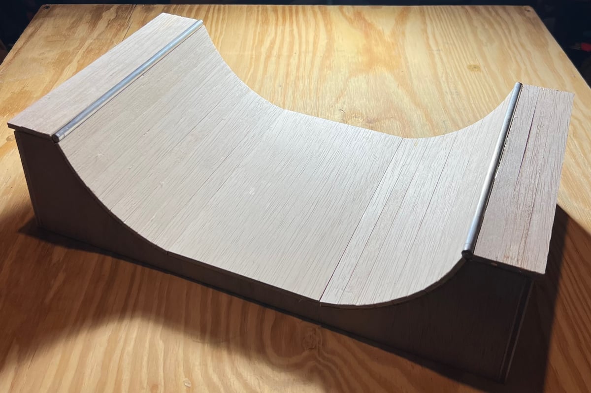 TRICKY Mini Ramp | Tricky Fingerboards™