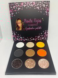 Eyeshadow 9 pan black pallet