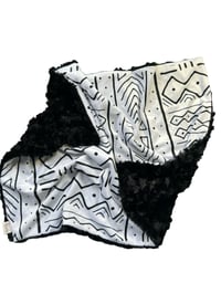 Image 3 of White and Black Tribal Infant Car Seat Blanlets