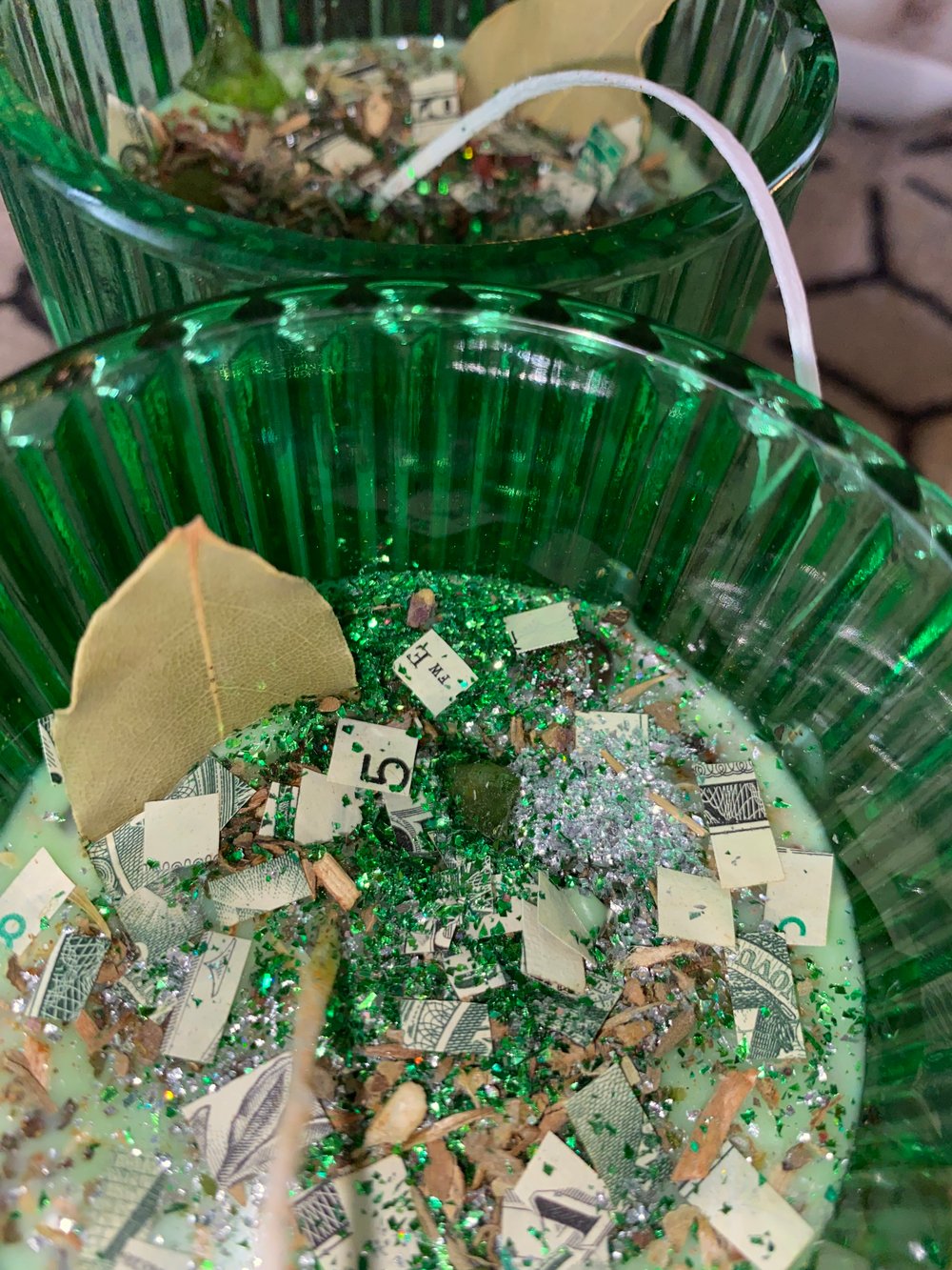 Image of 𝓘𝓷𝓯𝓪𝓶𝓸𝓾𝓼 $𝓱𝓶𝓸𝓷𝓮𝔂 𝓒𝓪𝓷𝓭𝓵𝓮💵✨