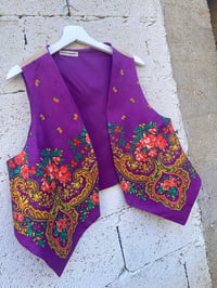 Image 1 of Chaleco feito a man. FOLIADA62. Talla L
