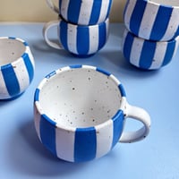 Image 2 of Circus cup with handle - Blue & white