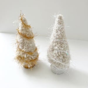 Image of White Yarn Christmas Tree with Tinsel 