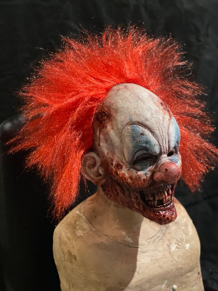 Laughing Leo - wearable latex half mask with red hair Image 2