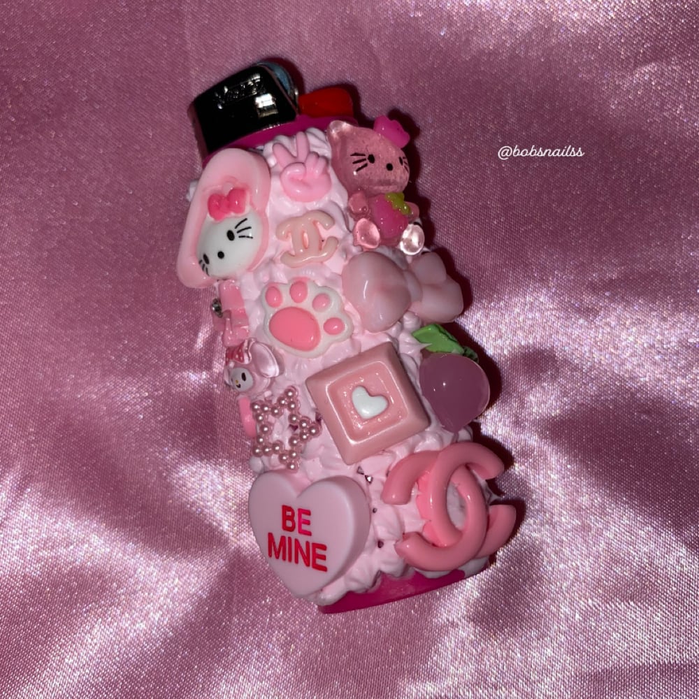 Image of Baby Pink Decoden Lighter 