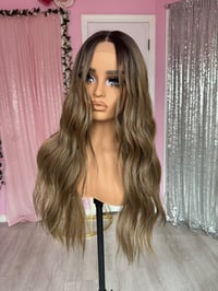 Image 2 of Sand brown wig luxury 