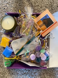 Image 2 of Abstract Expression: Art Therapy Kits