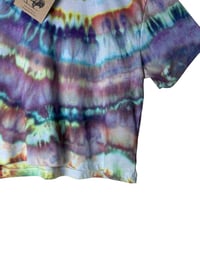 Image 7 of S Crop Tee in Alchemy Agate Ice Dye