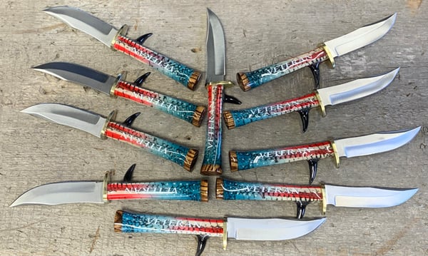 Image of Veteran Knife with Walnut Stand