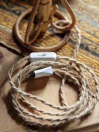 Image 5 of La lampe en rotin 