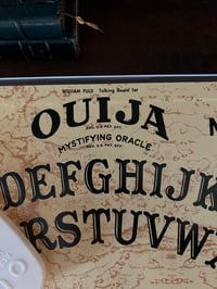 Image 7 of Ouija board reproduction de l’original de William Fuld, boîte de 2013