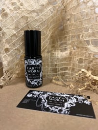 Image 4 of Earthworm Perfume Oil 10ml