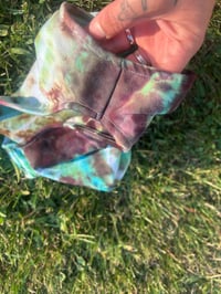 Image 3 of kalediscope eyes geode ice dyed crop tank (M)