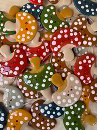 Image 2 of Forest green toadstool 