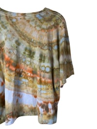 Image 5 of XXL Crop Tee in Golden Agate Ice Dye