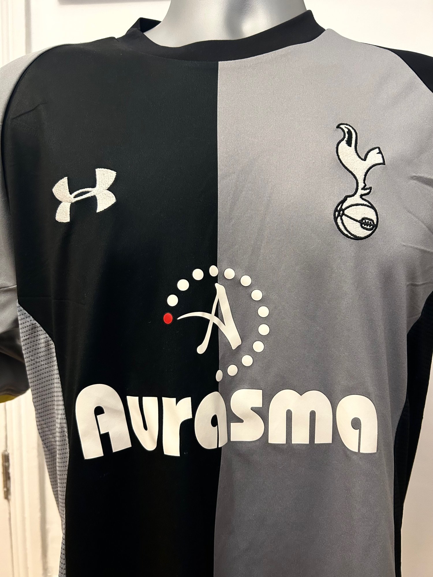 Image of Tottenham Hotspur “DEFOE 18” 2012/13 Third Shirt + PL patches (M)