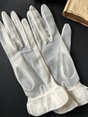 Paire de gants vintage blanc transparent avec détails de pensées, Taille 7