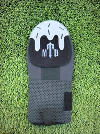 Image 2 of TMB “Cookies & Cream” Sliding Mitt