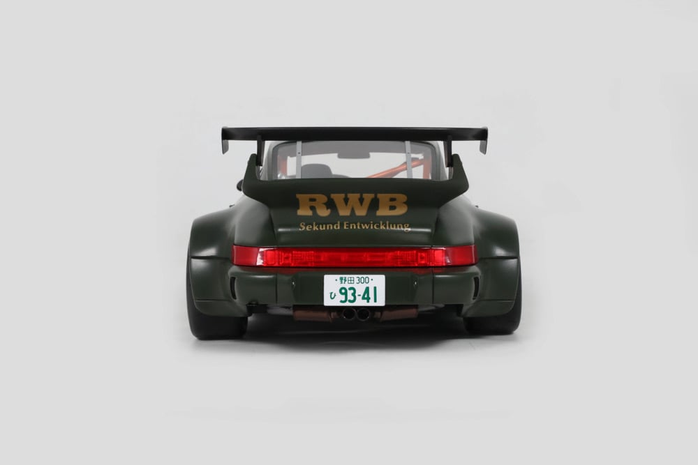 RWB AUSTRALIA — 1/18 RWB Penthouse