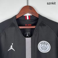 Image 3 of Retro PSG Away Black 18-19