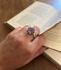 Incroyable bague solitaire du XIXème siècle, poinçon sanglier et améthyste, Taille 55
