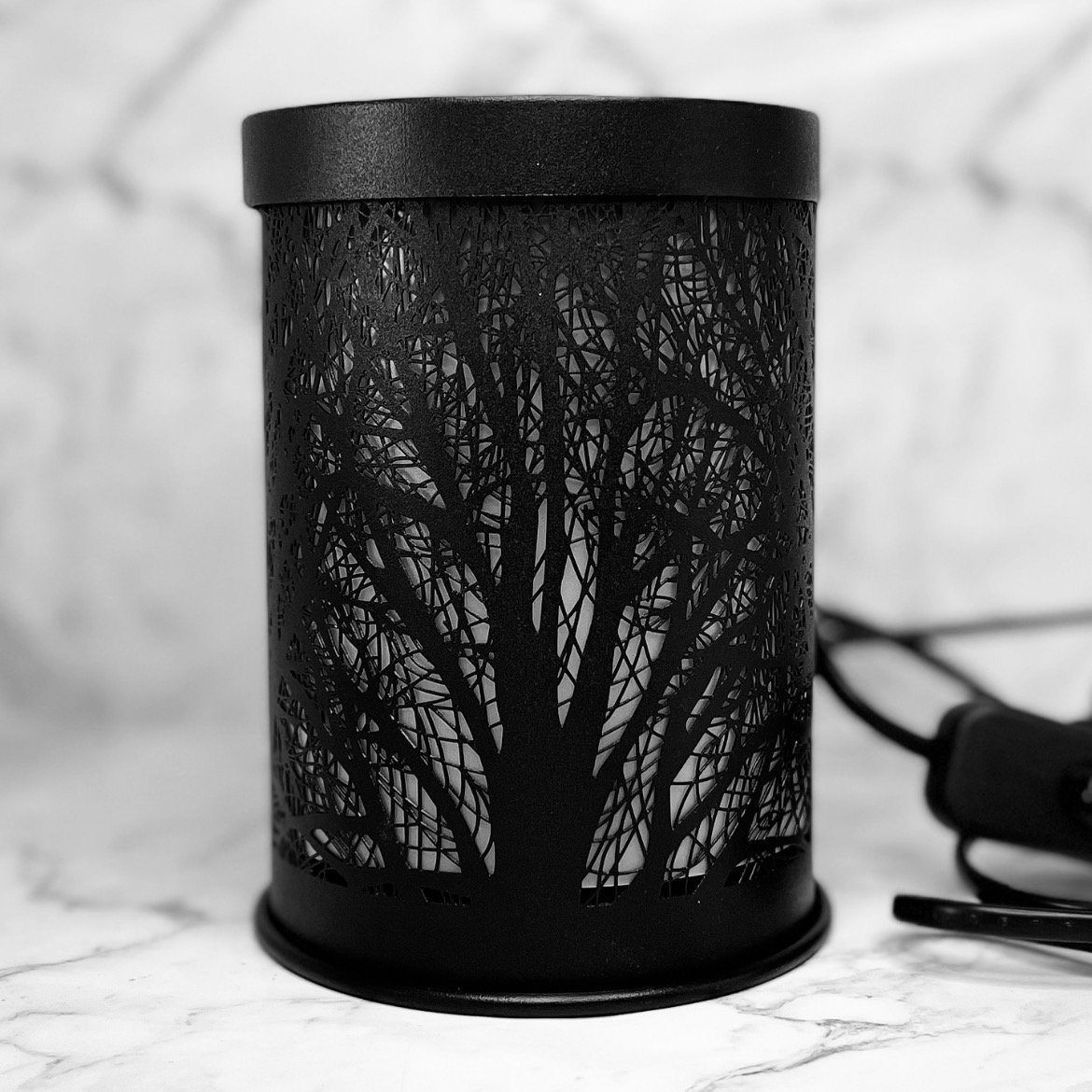 Electric Wax Melt Warmer BLACK FOREST **4 FREE WAX MELTS** Flicker