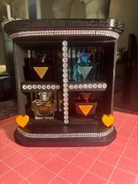 Image 2 of Mini perfume shelf 