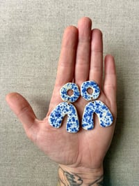 Image 1 of ARCHES EARRINGS - COBALT CRYSTAL