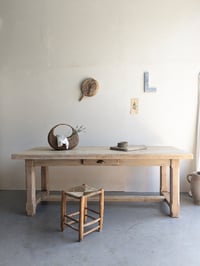 Image 1 of La table à manger en bois massif 