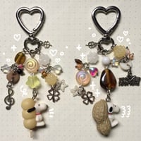 Image 3 of snoopy keychains ❨･¨⬮ྀིྀི⋆.𐙚 ̊!!