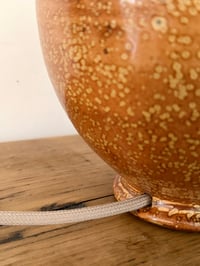 Image 9 of Lampe ceramique et abat-jour tricoté