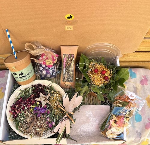 Image of May ‘picnic’ 2024 monthly subscription box 