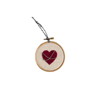Image 1 of 3” chain heart embroidery hoop