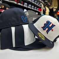 Image 2 of New Era 59Fifty White-Navy “Repeat”
